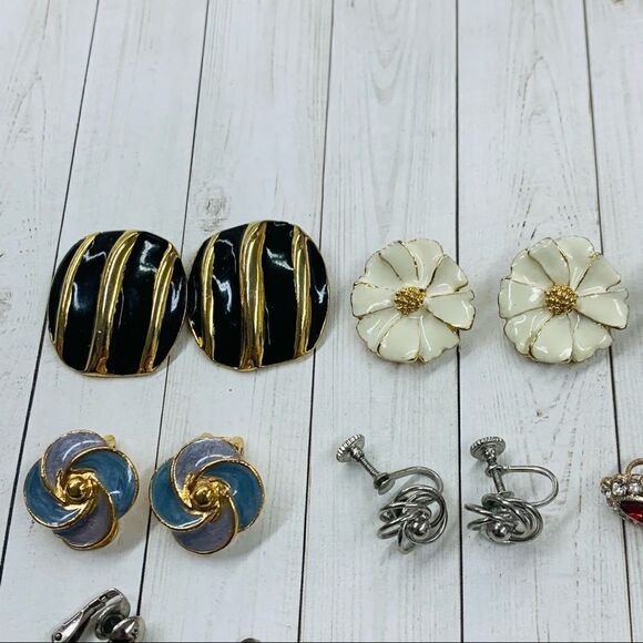 VTG Clip On Earring Lot - Picture 2 of 5